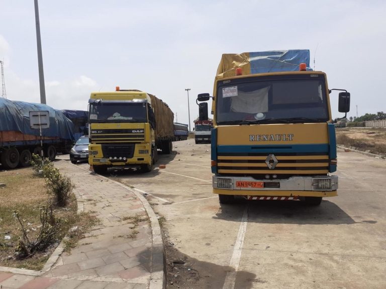 Les frontières du Nigeria toujours bloquées aux camions