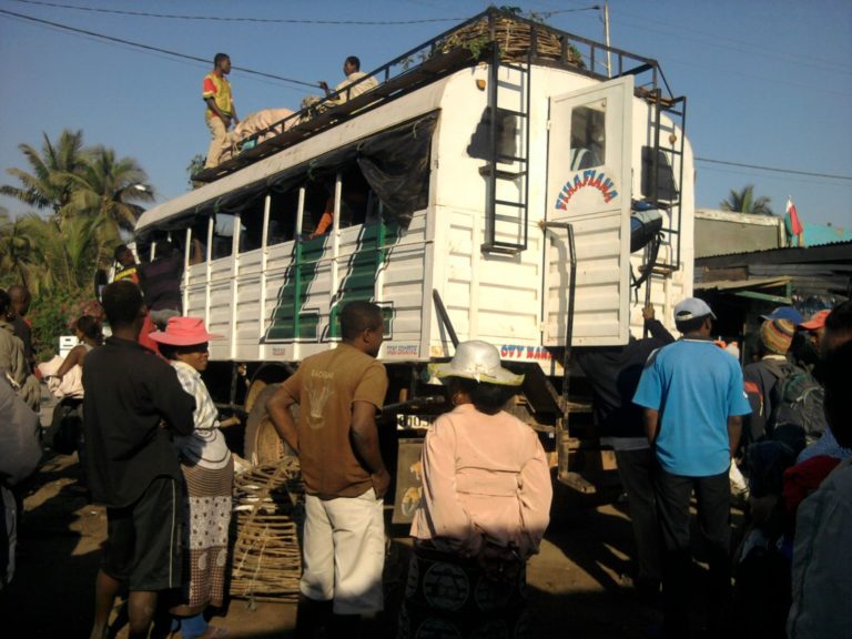 Taxis brousse à Madagascar, interdiction de transport