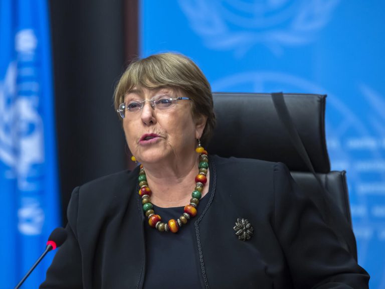 Droits fondamentaux en Guinée : Michelle Bachelet rappelle le colonel Mamadi Doumbouya à l’ordre