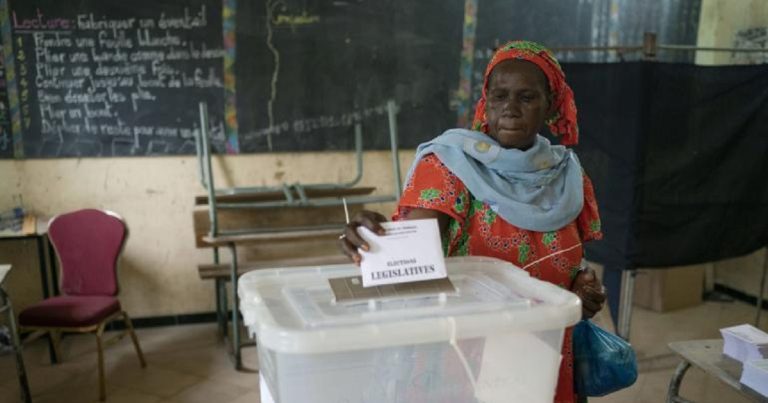 Législatives sénégalaises : Quels scénarios politiques envisageables après la percée de l’opposition ?
