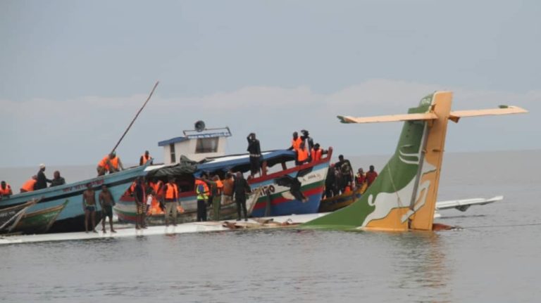 Crash d’avion dans le lac Victoria : la Tanzanie en deuil