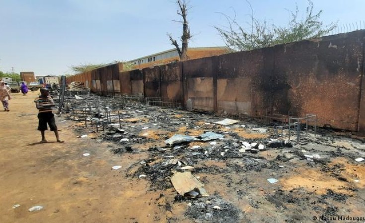 Niger: l'incendie d'une classe en paillote provoque la mort de trois élèves