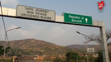 Tensions Diplomatiques : Le Burundi frappe fort en renvoyant les Rwandais