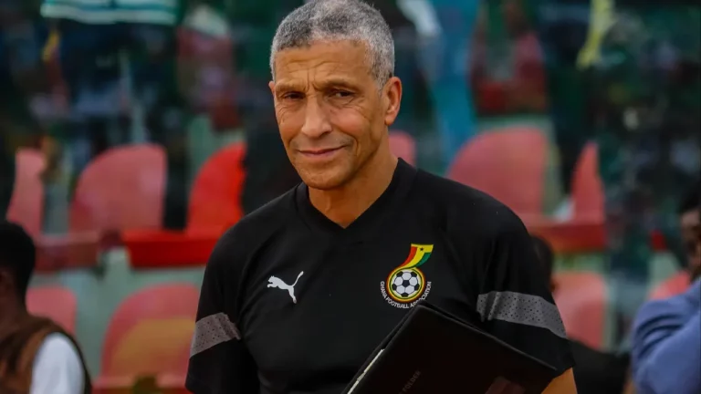 CAN 2023 : L’entraîneur du Ghana Chris Hughton a été attaqué