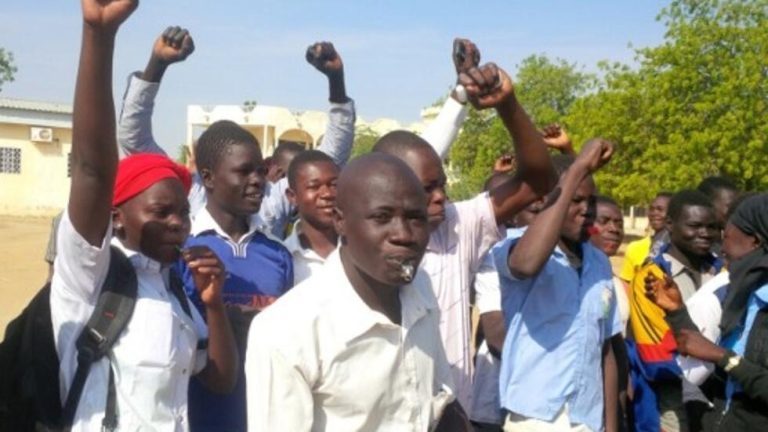 Suspension prolongée de la grève des enseignants au Tchad