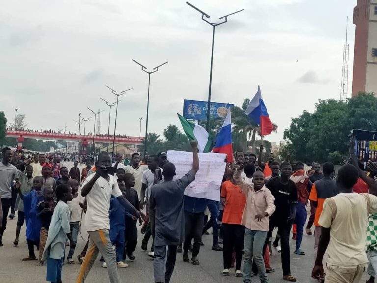 Présence de drapeaux russes au Nigéria : vers un Coup d’Etat ?