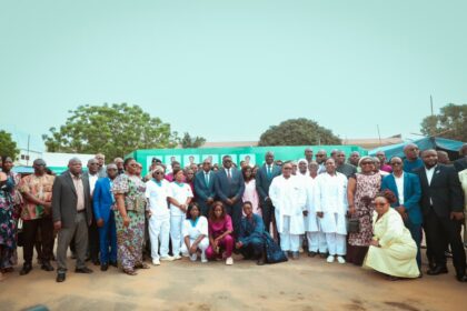 Santé publique : le Togo déploie le code vestimentaire national dans les hôpitaux