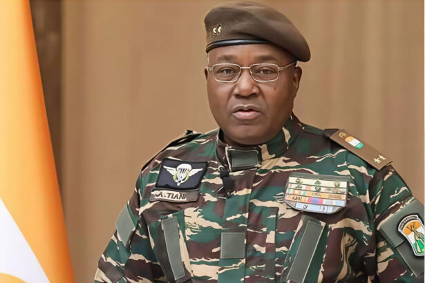 Niger : suspension de neuf médias français, une décision aux répercussions régionales et diplomatiques