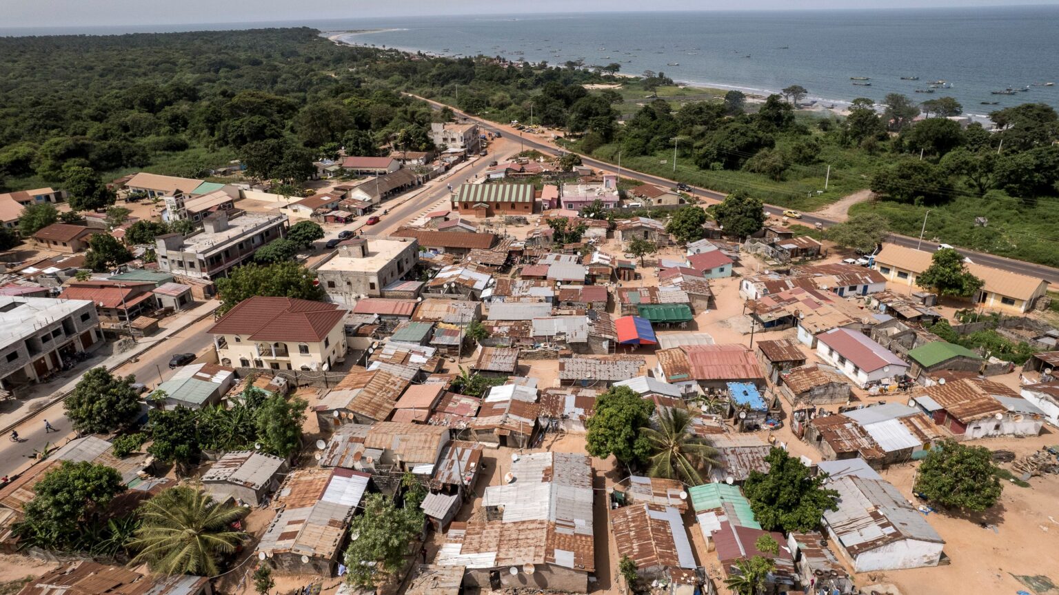 L'archipel des oubliés : à Ghana Town, le long combat des pêcheurs contre l'apatridie
