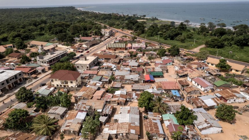 L'archipel des oubliés : à Ghana Town, le long combat des pêcheurs contre l'apatridie