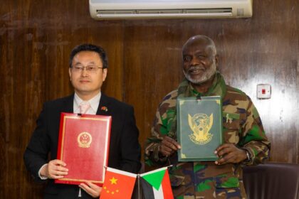 L'axe Pékin-Khartoum résiste à la guerre : 50 millions de dollars de dette effacés