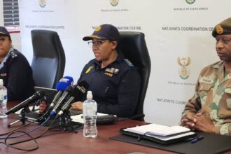 Post-ultimatum du 30 juin en Afrique du Sud : un calme précaire sous haute surveillance policière