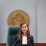 Algérie : l'élection de Khalida Boufedeche à la tête du Parlement, un symbole fort dans un paysage politique dominé par les hommes