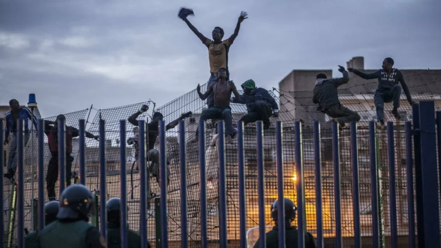 Ceuta : pourquoi l'afflux massif de migrants se poursuit malgré les drames en mer ?
