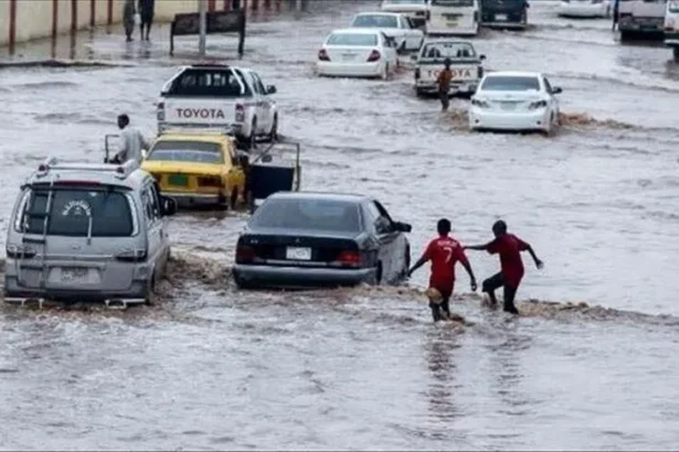 Inondations en Afrique de l'Ouest : pourquoi les pluies font-elles autant de victimes ?