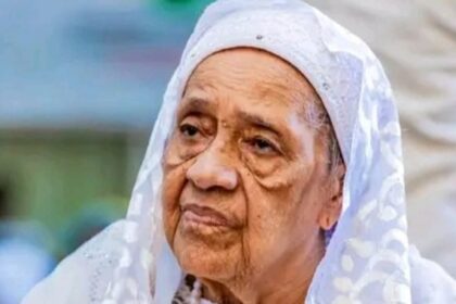 Hadja Andrée Touré s'en va : la disparition d'une gardienne de la mémoire de la Guinée indépendante