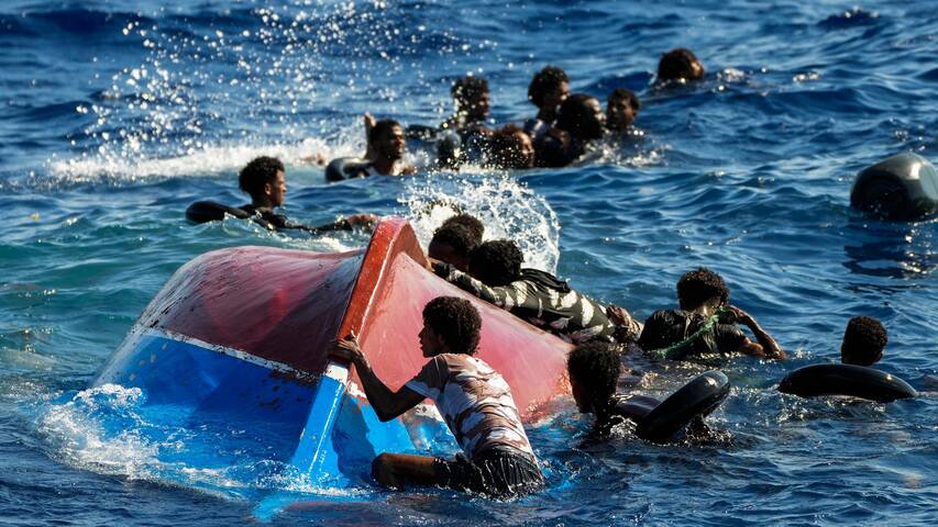 Naufrage en Méditerranée : en Tunisie, le désespoir pousse encore des jeunes vers la mer