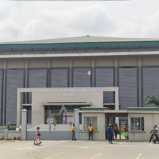 Côte d'Ivoire : l'inculpation de 18 suspects révèle la persistance des fractures intercommunautaires