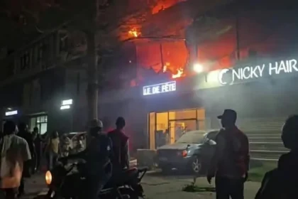 RDC : après l’incendie de la salle Panacée, le contrôle des salles de fêtes peut-il éviter de nouveaux drames ?